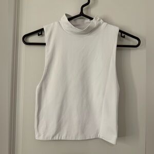 Aritzia Babaton White Cropped Mock Neck Sleeveless Tank Size Small